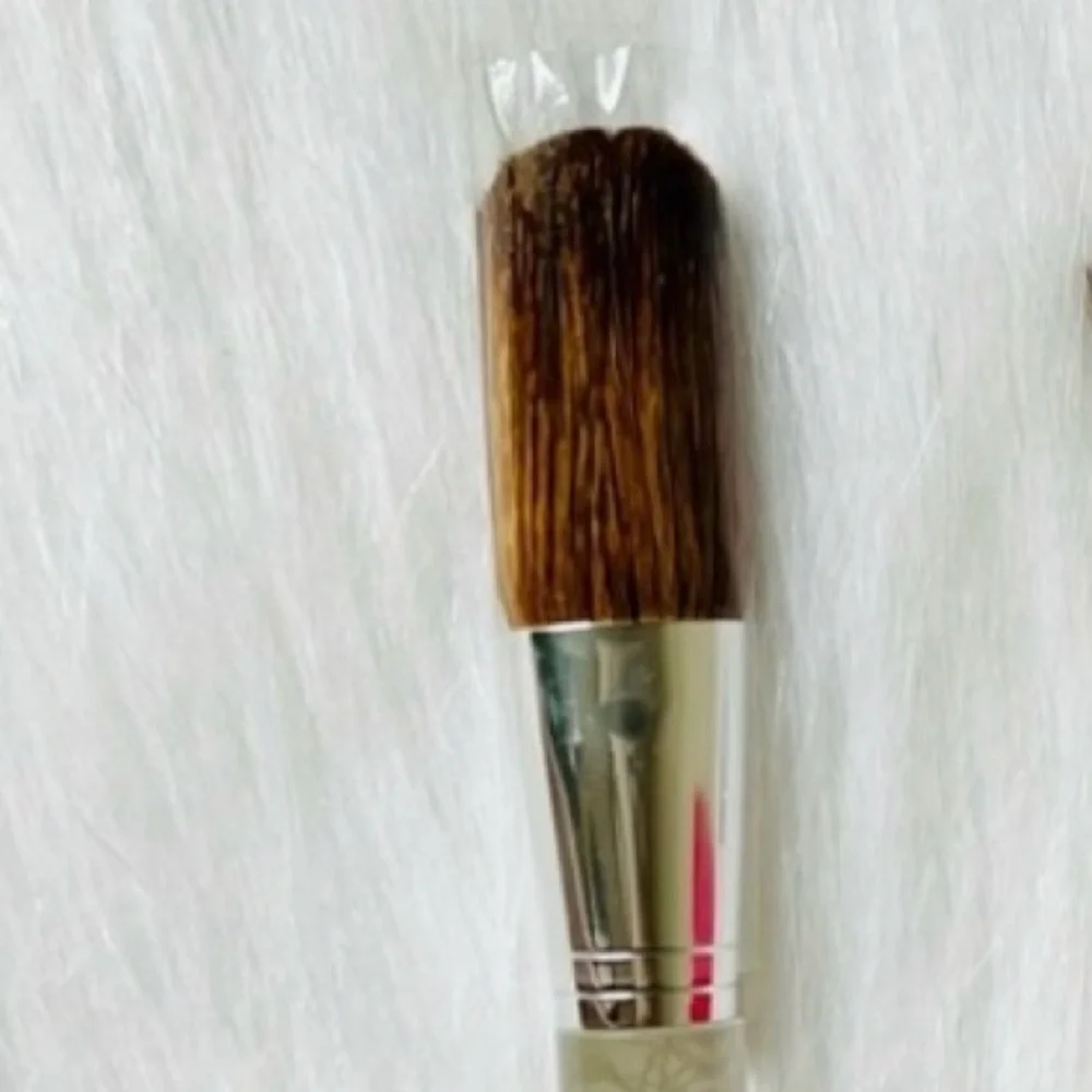 🆕 No Tag. Clinique Blush Brush. Seasonal Collection. No tag/box